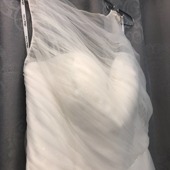 NEW Stella York for Essense of Australia, Ivory Bling Wedding Dress Size 8 - Picture 3 of 7